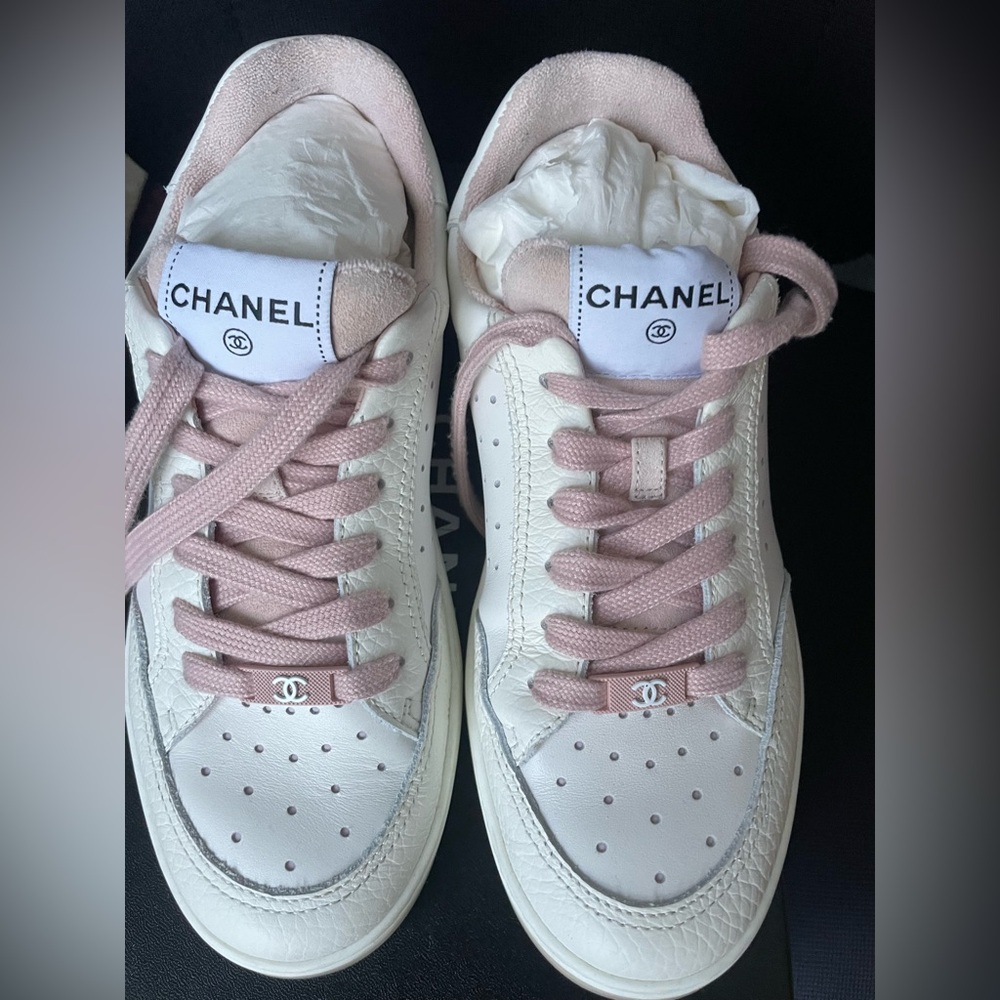 Chanel shoes sz 38